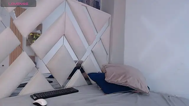 willow smitt online show from 11, 3, 2026