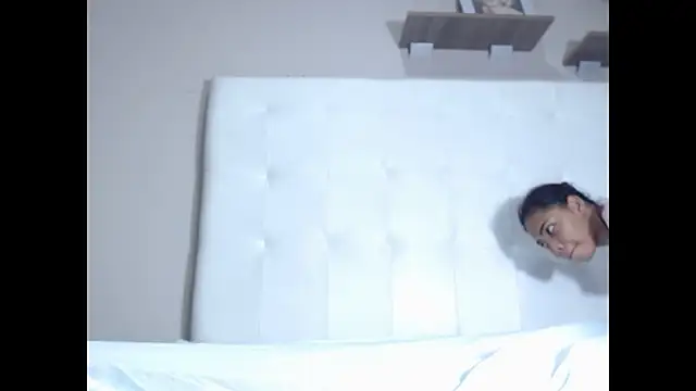 willow smitt online show from 14, 9, 2025