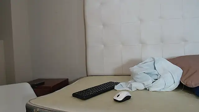 willow smitt online show from 12, 1, 2026