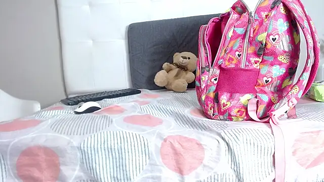 willow smitt online show from 5, 10, 2025