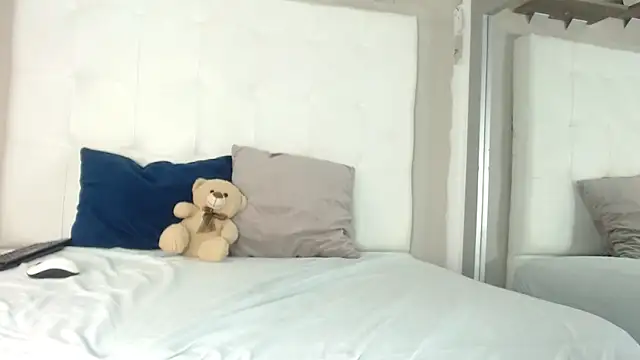 willow smitt online show from 27, 10, 2025