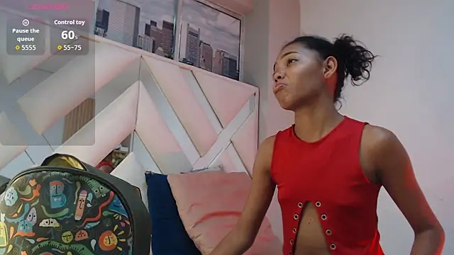 Snapshot of willow_smitt chatting on 4, 3, 2026 willow smitt online show from 4, 3, 2026