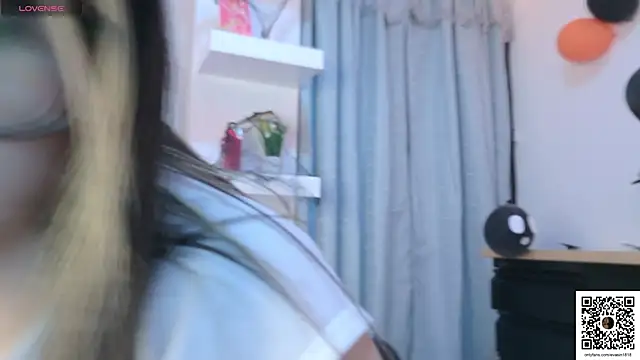 Snapshot of eva_sin18 chatting on 26, 10, 2025 eva sin18 online show from 26, 10, 2025