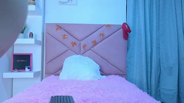 Snapshot of eva_sin18 chatting on 11, 9, 2025 eva sin18 online show from 11, 9, 2025