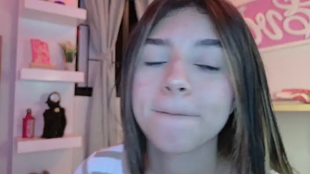 Snapshot of eva_sin18 chatting on 28, 11, 2025 eva sin18 online show from 28, 11, 2025