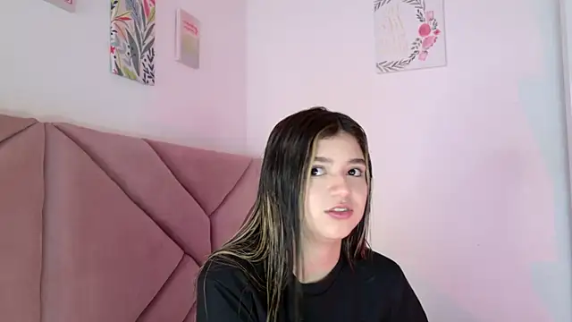 Snapshot of eva_sin18 chatting on 12, 10, 2025 eva sin18 online show from 12, 10, 2025