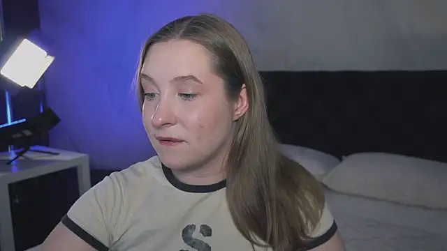 Snapshot of saint_trisha chatting on 3, 3, 2026 saint trisha online show from 3, 3, 2026