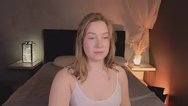 Snapshot of saint_trisha chatting on 4, 6, 2026 saint trisha online show from 4, 6, 2026