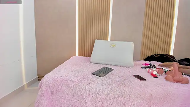 stephany summer online show from 1, 5, 2026