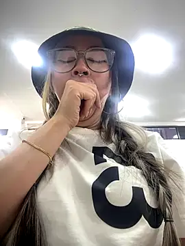 VictoriaGerard Pink online show from 16, 10, 2025