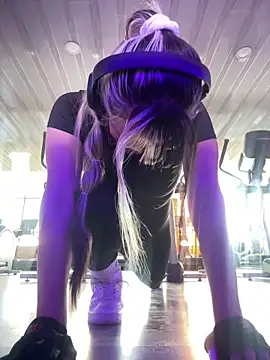 VictoriaGerard Pink online show from 22, 9, 2025