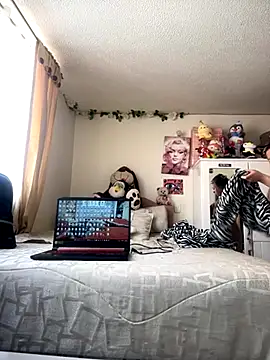 VictoriaGerard Pink online show from 24, 9, 2025