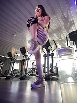 VictoriaGerard Pink online show from 19, 9, 2025