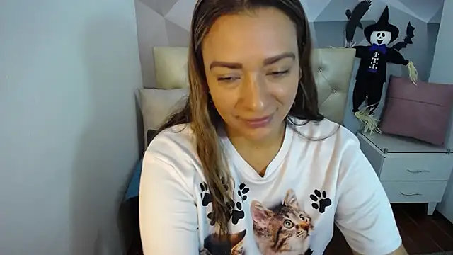 Milf-Prettyboobs online show from 31, 10, 2025