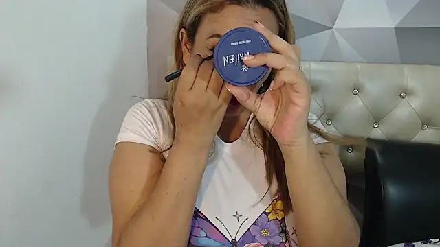 Milf-Prettyboobs online show from 10, 1, 2026