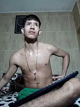 Snapshot of dareck_18 chatting on 11, 2, 2026 dareck 18 online show from 11, 2, 2026