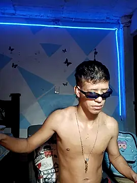 Snapshot of dareck_18 chatting on 5, 6, 2026 dareck 18 online show from 5, 6, 2026
