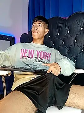 Snapshot of dareck_18 chatting on 4, 10, 2025 dareck 18 online show from 4, 10, 2025