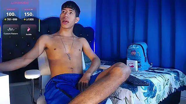 Snapshot of dareck_18 chatting on 6, 11, 2025 dareck 18 online show from 6, 11, 2025