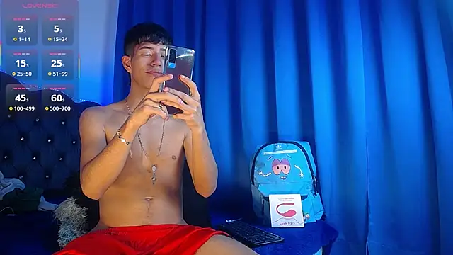 Snapshot of dareck_18 chatting on 24, 10, 2025 dareck 18 online show from 24, 10, 2025