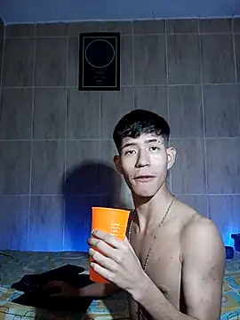 Snapshot of dareck_18 chatting on 19, 2, 2026 dareck 18 online show from 19, 2, 2026