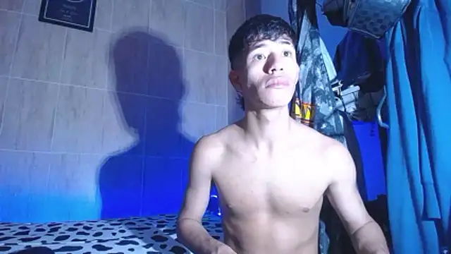 Snapshot of dareck_18 chatting on 14, 1, 2026 dareck 18 online show from 14, 1, 2026