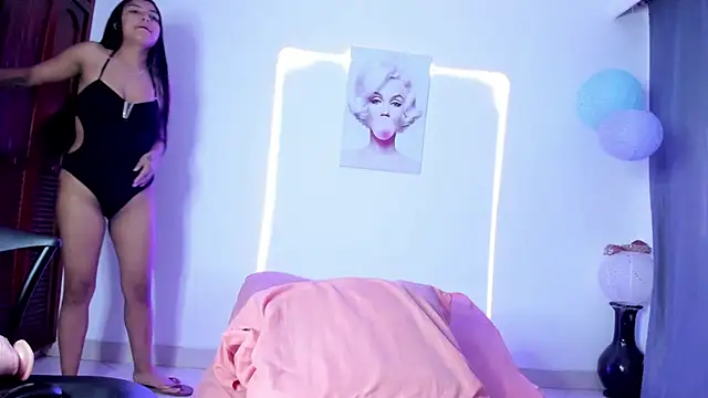 sweet cinamon online show from 12, 10, 2025