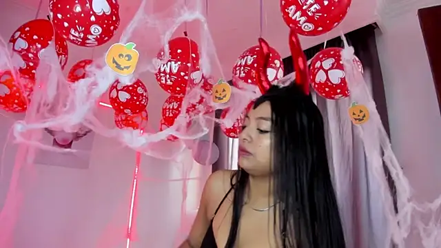 sweet cinamon online show from 28, 10, 2025