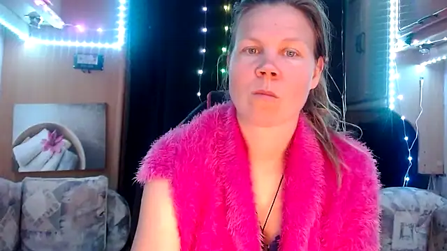 CallMeMaria online show from 25, 2, 2025