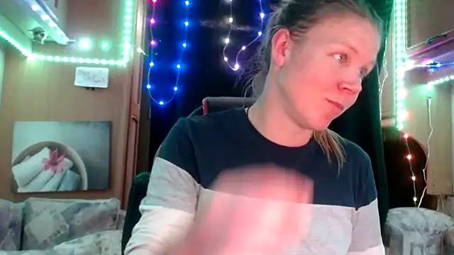 CallMeMaria online show from 14, 2, 2025