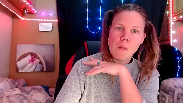 CallMeMaria online show from 6, 3, 2025