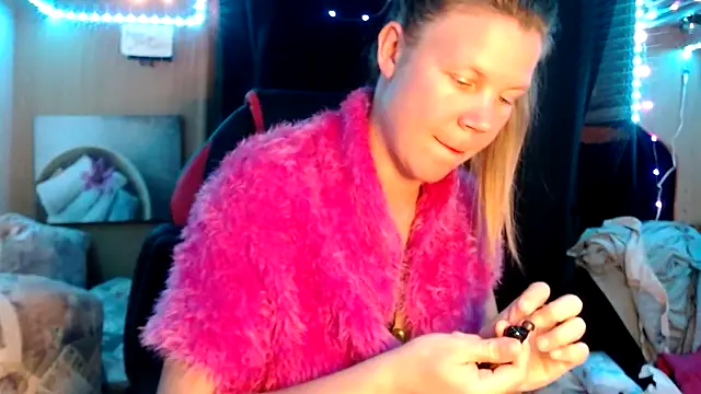 CallMeMaria online show from 14, 3, 2025