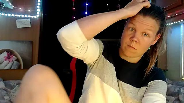 CallMeMaria online show from 9, 3, 2025