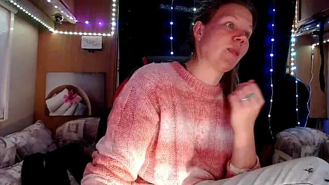 CallMeMaria online show from 19, 3, 2025