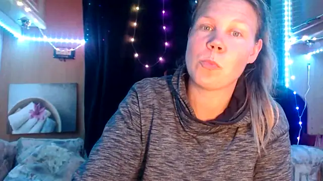 CallMeMaria online show from 27, 2, 2025