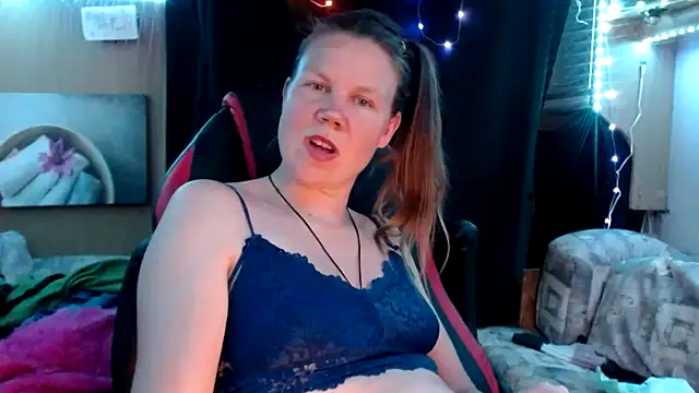 CallMeMaria online show from 7, 3, 2025