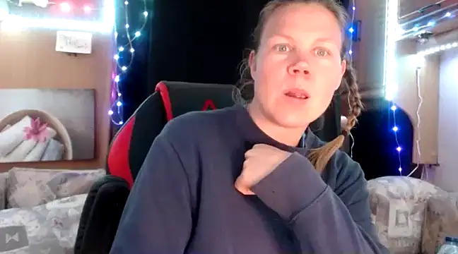 CallMeMaria online show from 11, 2, 2025