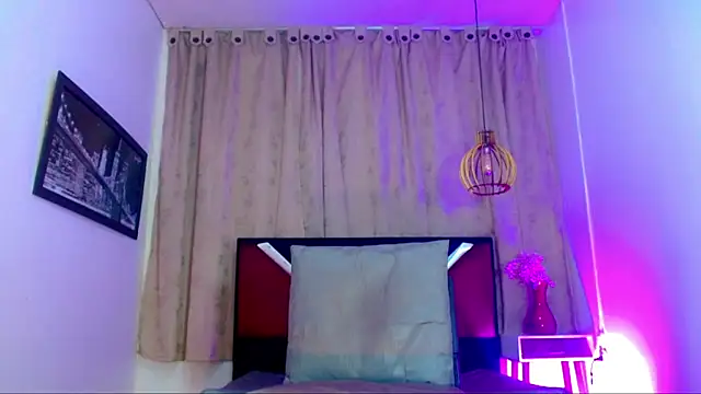 Snapshot of alexsandra_kiss chatting on 1, 7, 2026 alexsandra kiss online show from 1, 7, 2026