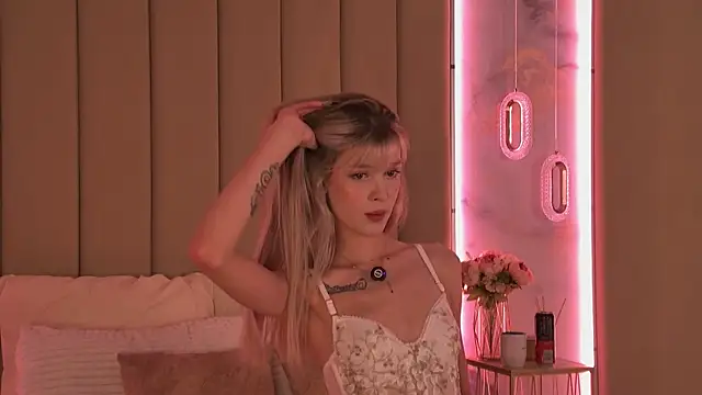 Snapshot of BellaSecrett chatting on 14, 9, 2025 BellaSecrett online show from 14, 9, 2025