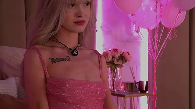 Snapshot of BellaSecrett chatting on 29, 9, 2025 BellaSecrett online show from 29, 9, 2025