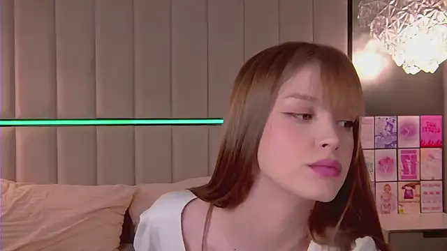 Snapshot of BellaSecrett chatting on 13, 3, 2025 BellaSecrett online show from 13, 3, 2025