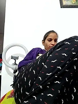 Hotty-Nidhi online show from 13, 1, 2026