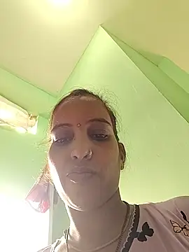 Hotty-Nidhi online show from 2, 12, 2025