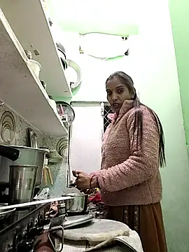 Hotty-Nidhi online show from 11, 1, 2026