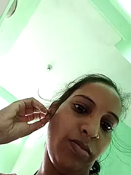 Hotty-Nidhi online show from 6, 10, 2025