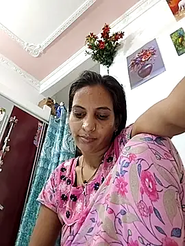 Hotty-Nidhi online show from 30, 5, 2026