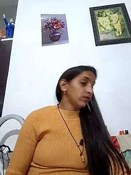 Snapshot of Hotty-Nidhi chatting on 2, 2, 2026 Hotty-Nidhi online show from 2, 2, 2026