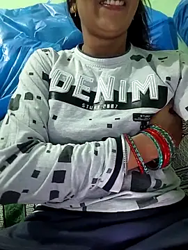 Hotty-Nidhi online show from 23, 3, 2026