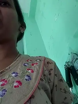 Snapshot of Hotty-Nidhi chatting on 15, 2, 2026 Hotty-Nidhi online show from 15, 2, 2026