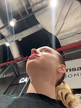 AlexisWhit online show from 11, 11, 2025